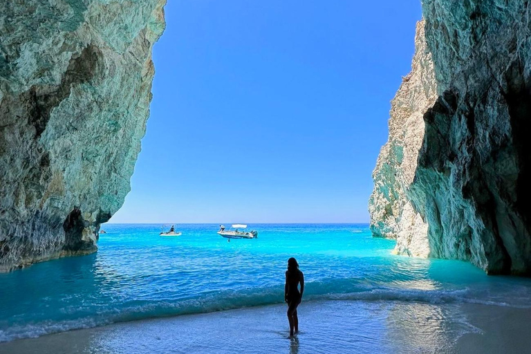 Zante Private Boat: Keri Caves, Mizithres, Eros Cave (max5)