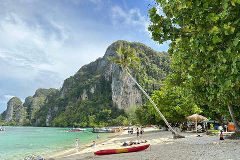 Phuket: Phi Phi Islands Late Departure Tour with Lunch Tour with Shared Hotel Transfer