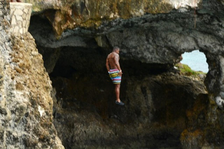 Negril: Crucero en catamarán al atardecer con snorkel y barra libre