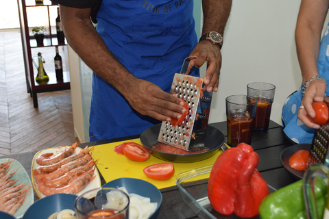 Madrid: Seafood Paella Masterclass Near Sol with Drinks Included