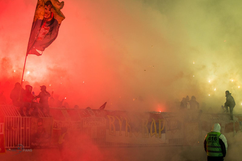 Belgrad: Partizan eller Röda Stjärnan Fotbollsmatch med värd