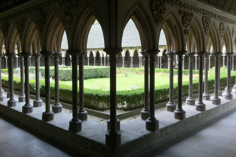 Mont Saint-Michel - Excursión de un día en furgoneta de lujo para 7 personas desde París