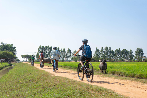 Siem Reap: Countryside Bike Tour & Evening Foodie Full-Day Haft Day: Evening Food Tour