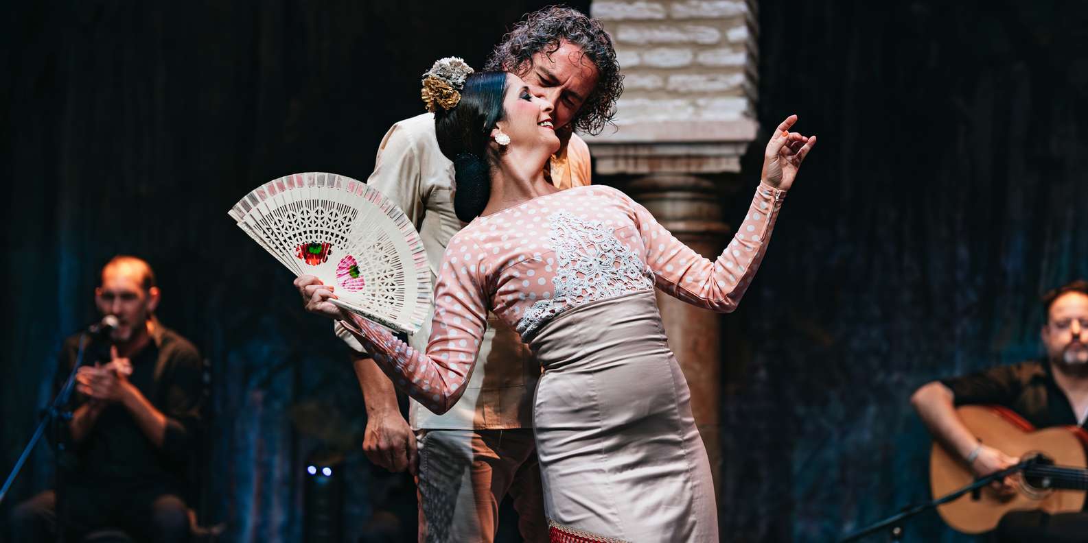 Seville: Puro Flamenco Show with Optional Museum Ticket