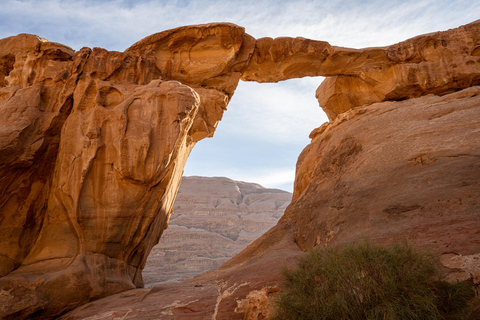 Petra: 5-Day Guided Hike to Wadi Rum with Meals