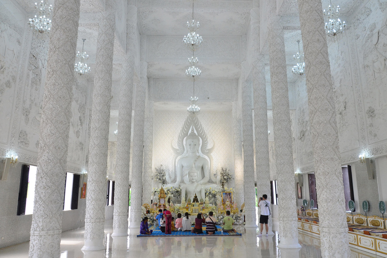 From Chiang Mai: Chiang Rai's Temples and Golden Triangle White Temple, Blue Temple, Wat Phra Keaw and Golden Triangle