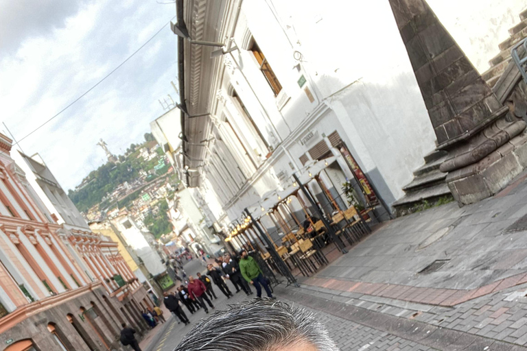 Quito´s Day - City Tour + Middle of the World + Teleferico