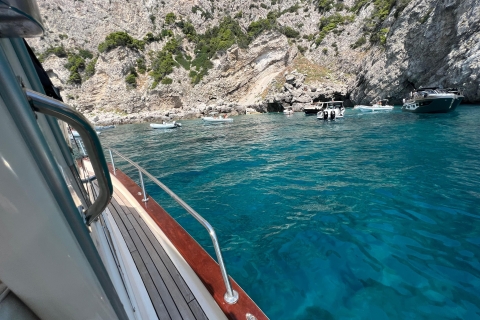 Excursión de un día en barco a Capri