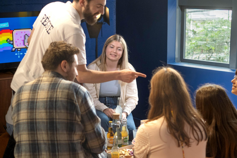 Lyon: Quiz Room - Experience a team TV game!