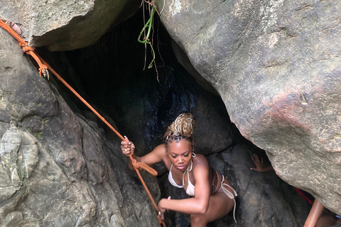 El Yunque Est : Parc aquatique de la forêt tropicale cachéeEl Yunque Est : Parc aquatique de la forêt tropicale cachée (CONDUISEZ-VOUS-MÊME)