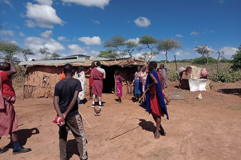 Nairobi: Wizyta kulturalna w wiosce Masajów z odbiorem z hotelu