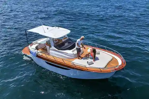 Lake Garda: Luxury Boat Tour