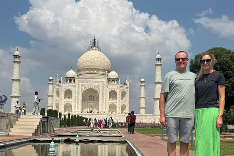 Wycieczka po Tadź Mahal, Czerwonym Forcie i grobowcu Itimada z Delhi z 5-gwiazdkowym obiademZ Delhi: prywatny samochód i przewodnik na wycieczkę (bez biletów i lunchu)