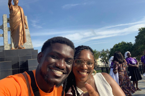 Accra: 2-Day Cape Coast and Nature Tour with Guide