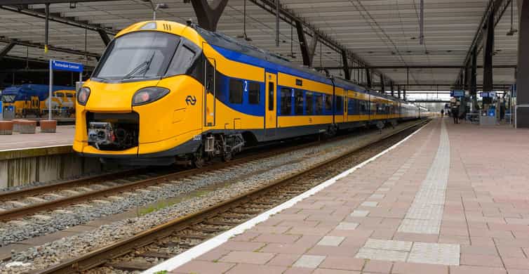 Amsterdam: Train transfer From/To Zaandijk Zaanse Schans photo 2