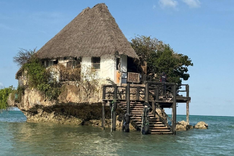Ukryte skarby Zanzibaru: rozgwiazdy, Błękitna Laguna i restauracja The RockWycieczka prywatna z odbiorem i transferem w cenie