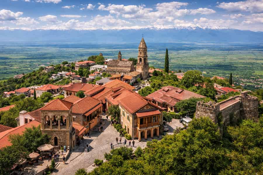 Tiflis: Region Kachetien, Signaghi-Tour mit 9 Weinproben. Foto: GetYourGuide