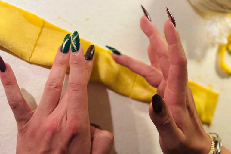 Nice: Mediterranean Fresh Pasta Cooking Class with Dinner