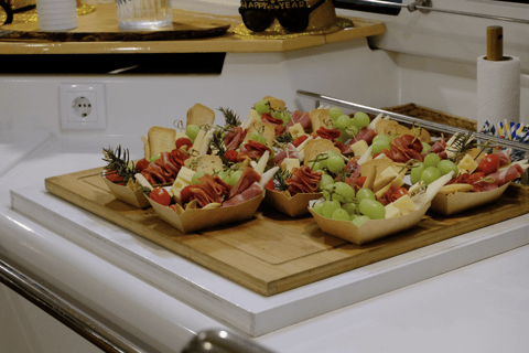 Lisbon: Celebrate New Year's Eve and enjoy the show aboard a catamaran