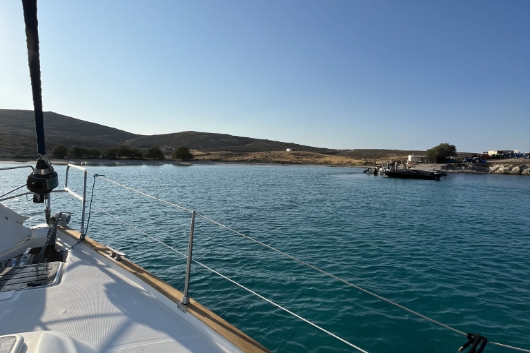 Mykonos: Rejs na wyspę Delos i Rhenia z pływaniem i greckim posiłkiem
