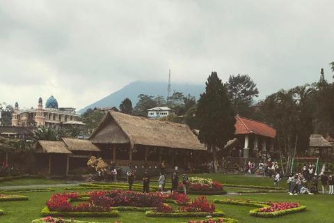 Bali: Prywatna wycieczka do Jatiluwih, Ulun Danu i Tanah LotWycieczka All Inclusive