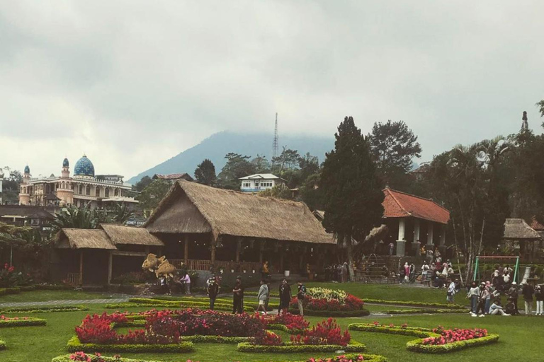 Bali : Visite privée de Jatiluwih, Ulun Danu et Tanah LotCircuit tout compris