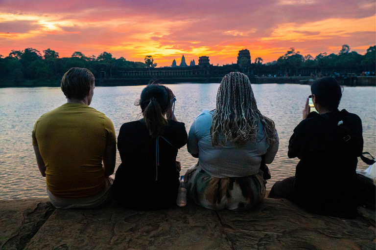 Siem Reap: Angkor Wat Sunrise & Evening Foodie Full-Day Tour Haft Day: Angkor Wat Sunrise with Breakfast & Lunch