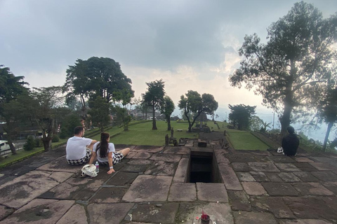 From Yogyakarta: Sukuh and Cetho Temple Tour