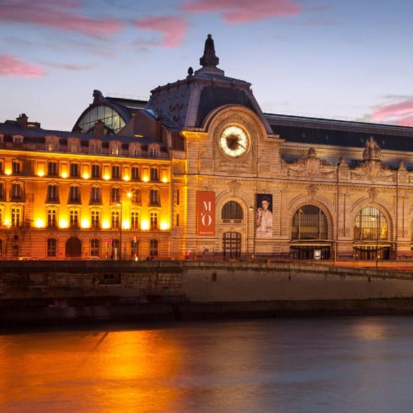 Paris: Exclusive Musee d&#039;Orsay Access with a walking tour