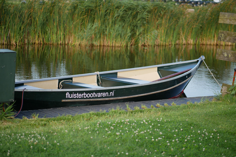 Whisperboatuthyrning i vackert område nära Amsterdam