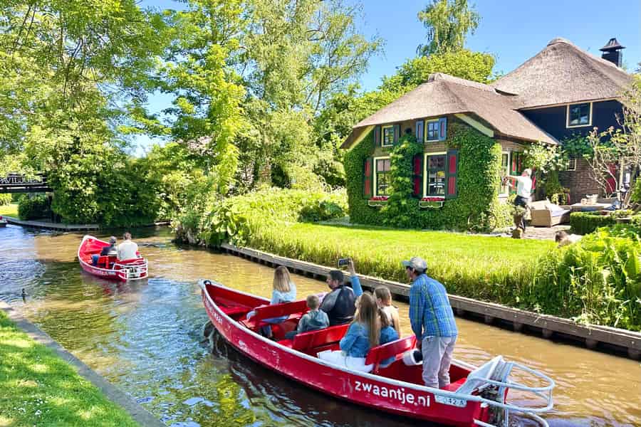 Giethoorn, das niederländische Venedig, und malerische Bootsfahrt. Foto: GetYourGuide