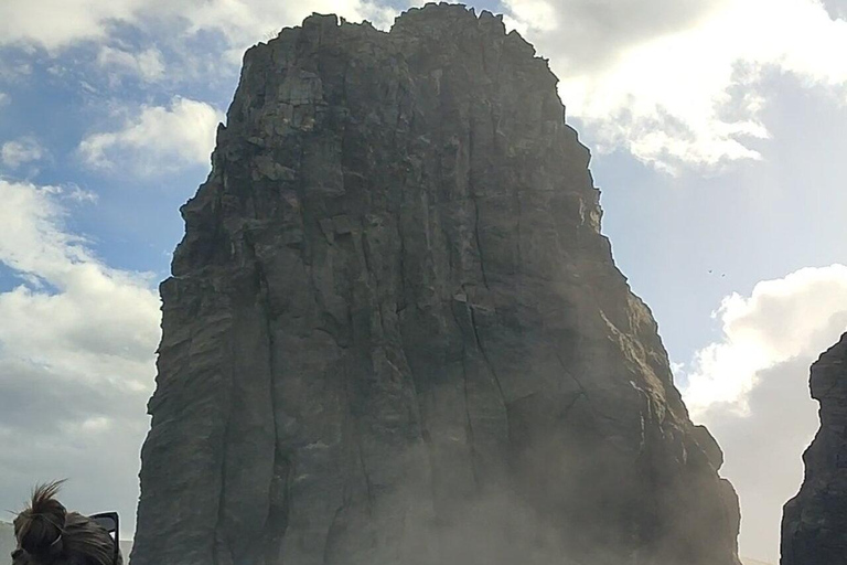 圣米格尔岛：火山奇观、洞穴与历史游船之旅