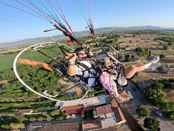 Paestum: powered paragliding flight over the temples