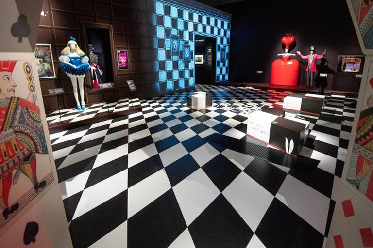 Traditional Cruise on the Loire & Royal Day in Blois