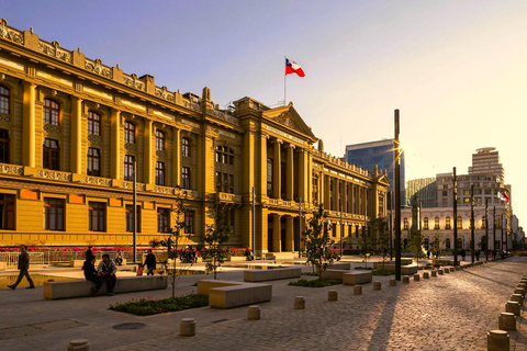 Santiago : visite privée de la ville avec le musée Neruda