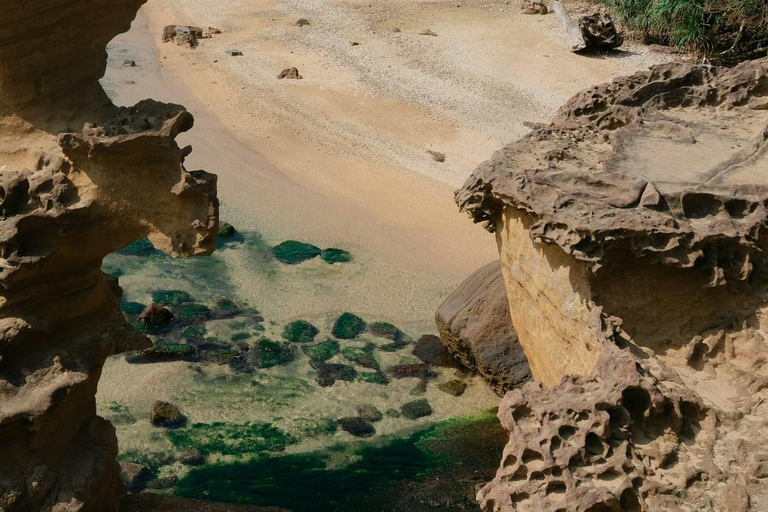 Guangzhou: Najin Bay Coast & Sea Rocks Day Trip