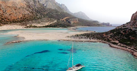 Balos und Gramvousa: Exklusive Katamaran-Fahrt mit Premium-Buffet