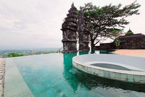 Yogyakarta: Instagrammable Cafes with Temple & Volcano View