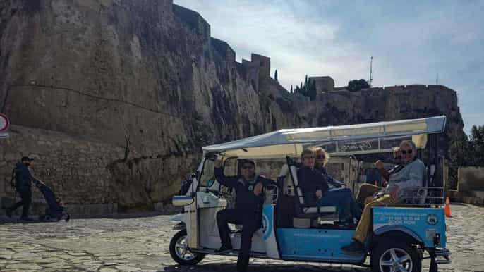 Recorrido panorámico en tuk tuk por Alicante