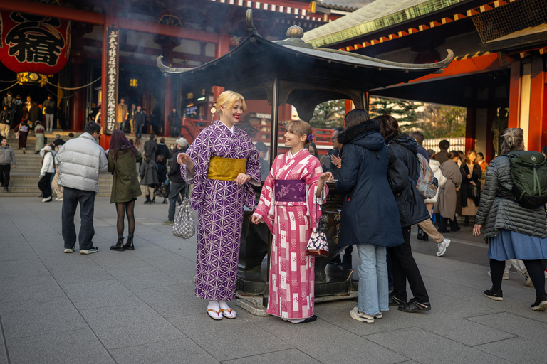 Tokyo: Luxury Kimono Walking Tour w/ Local Guide opt. Vegan