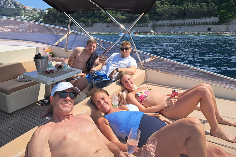 Von Sorrento aus: Capri Insel &amp; Blaue Grotte Private Bootstour