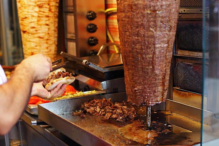 Flavors of Baku: Guided Food Tasting Tour with Tea Session