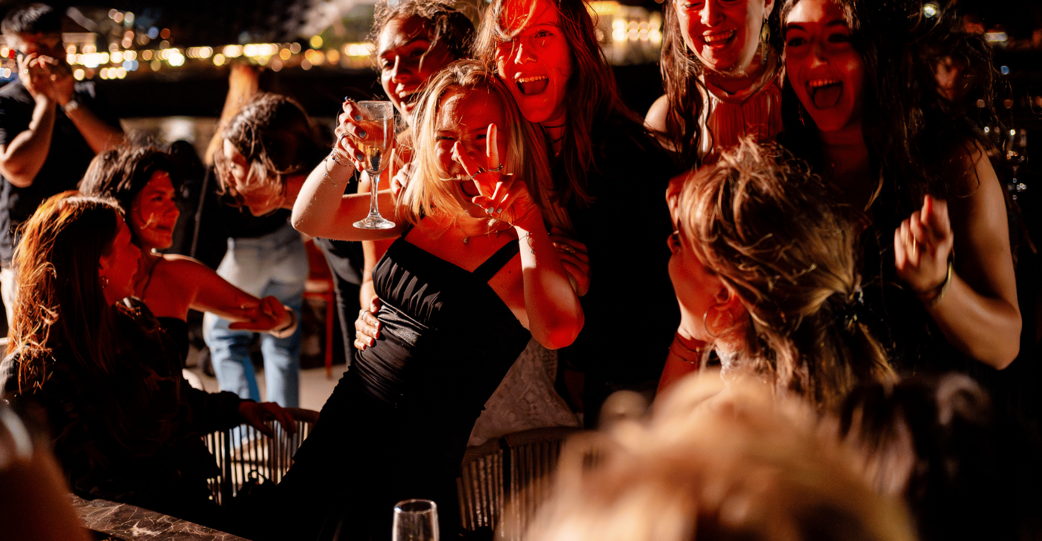 Budapest: Unlimited Prosecco, Beer and Aperol Spritz Cruise photo 5