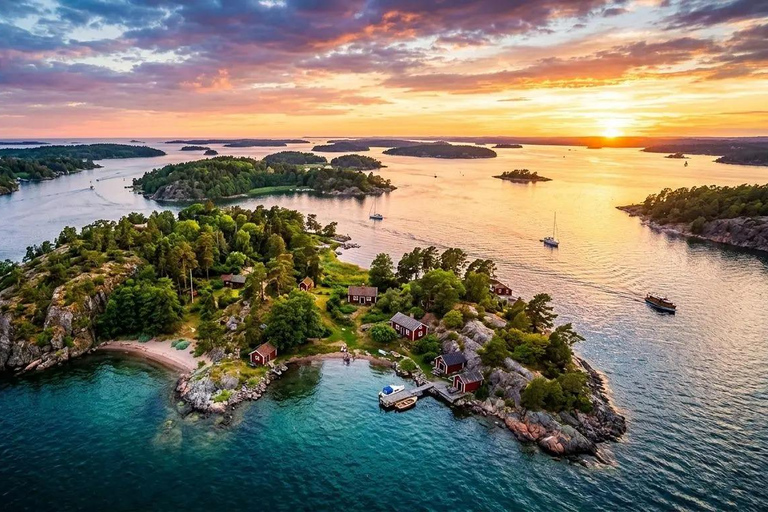 Stockholm: Archipelago cruise tour with live guide arch german