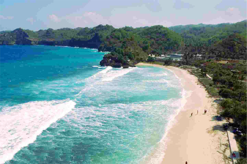 From Yogyakarta: Pacitan Beaches & River Tour with Transfer