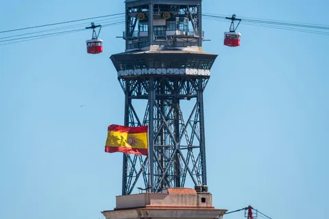Barcelona by air and sea: Montjuic, Cable Car, Beach and Catamaran.
