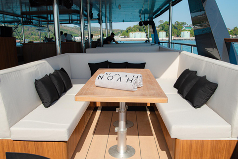 Phuket:Phi Phi Island with Buffet & DJ Party by Noah Yacht