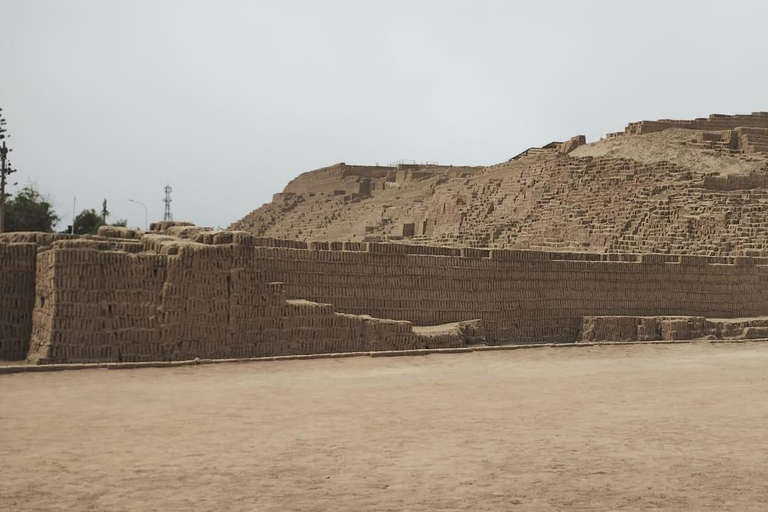 Huaca Pucllana & Parque del Olivar Tour
