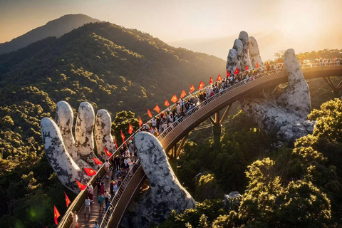 Da Nang: 1-Day Trip Giant Stone Hands & French Village Visit