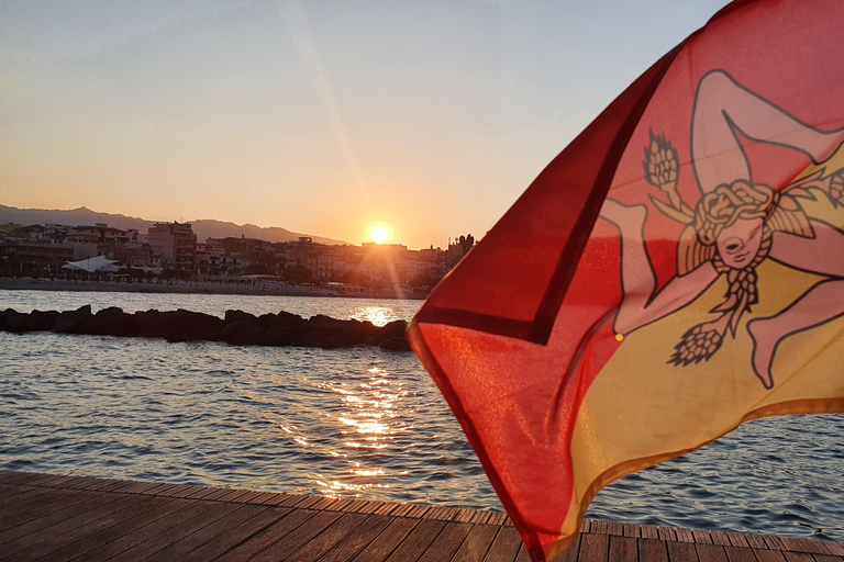 Taormina: Sunset Boat Tour with Aperitif